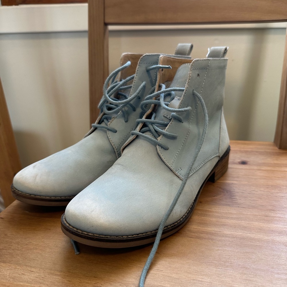 Women’s Light Blue Boots 8.5